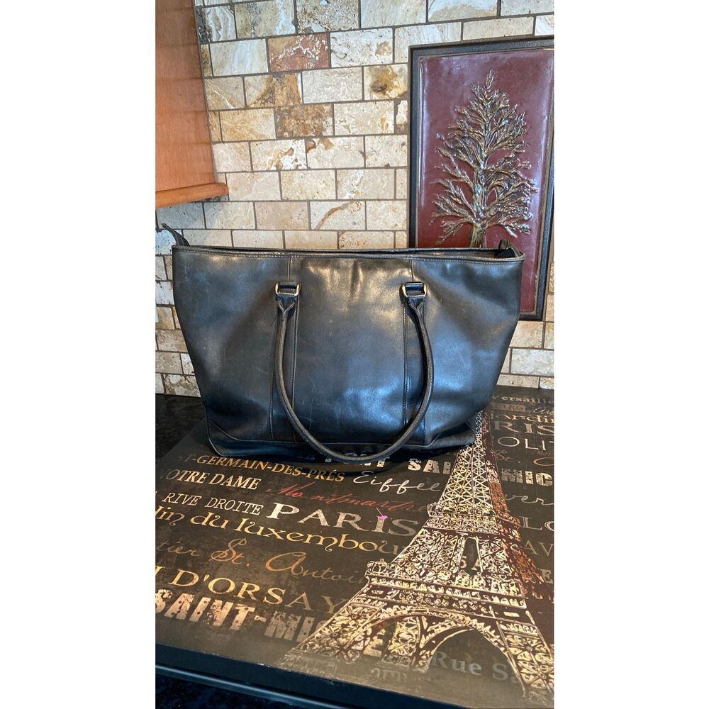 L.L. Bean Large Town & Field Leather Tote Green Animal Print Lining - Picture 9 of 9
